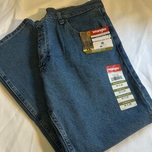 Wrangler Men’s Regular Fit Blue Jeans. Size 34/29